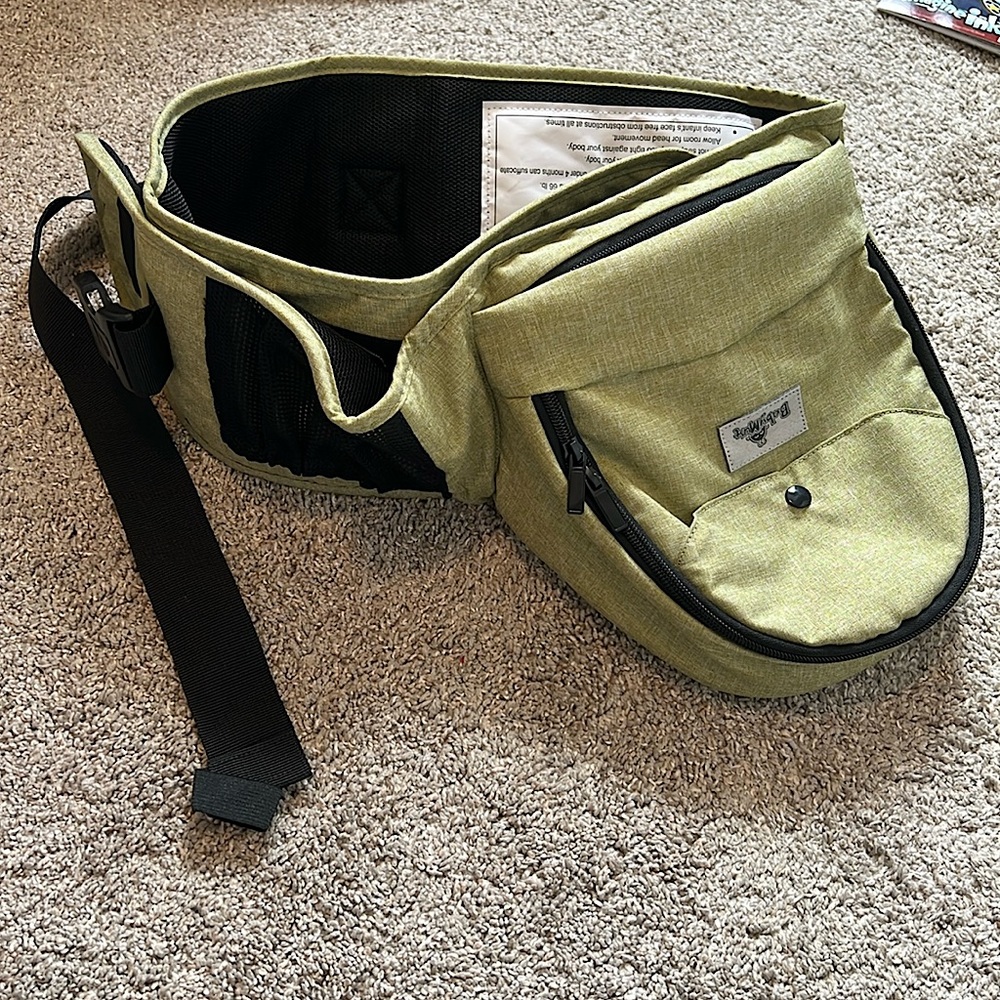 Baby hip carrier